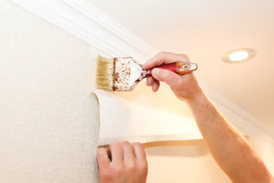 Pose de papier peint à Gâprée — revêtements muraux et toiles de verre